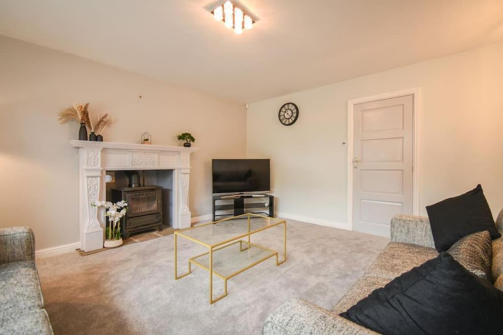 Luxurious & Tranquil Riverside Getaway Great Harwood Exterior foto