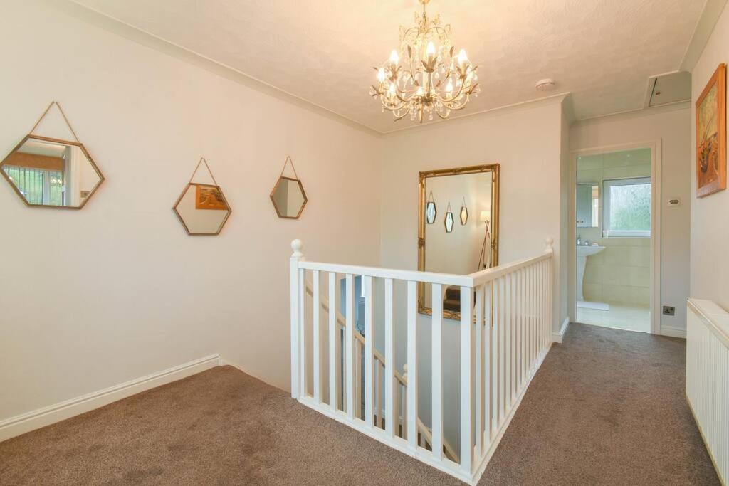 Luxurious & Tranquil Riverside Getaway Great Harwood Exterior foto